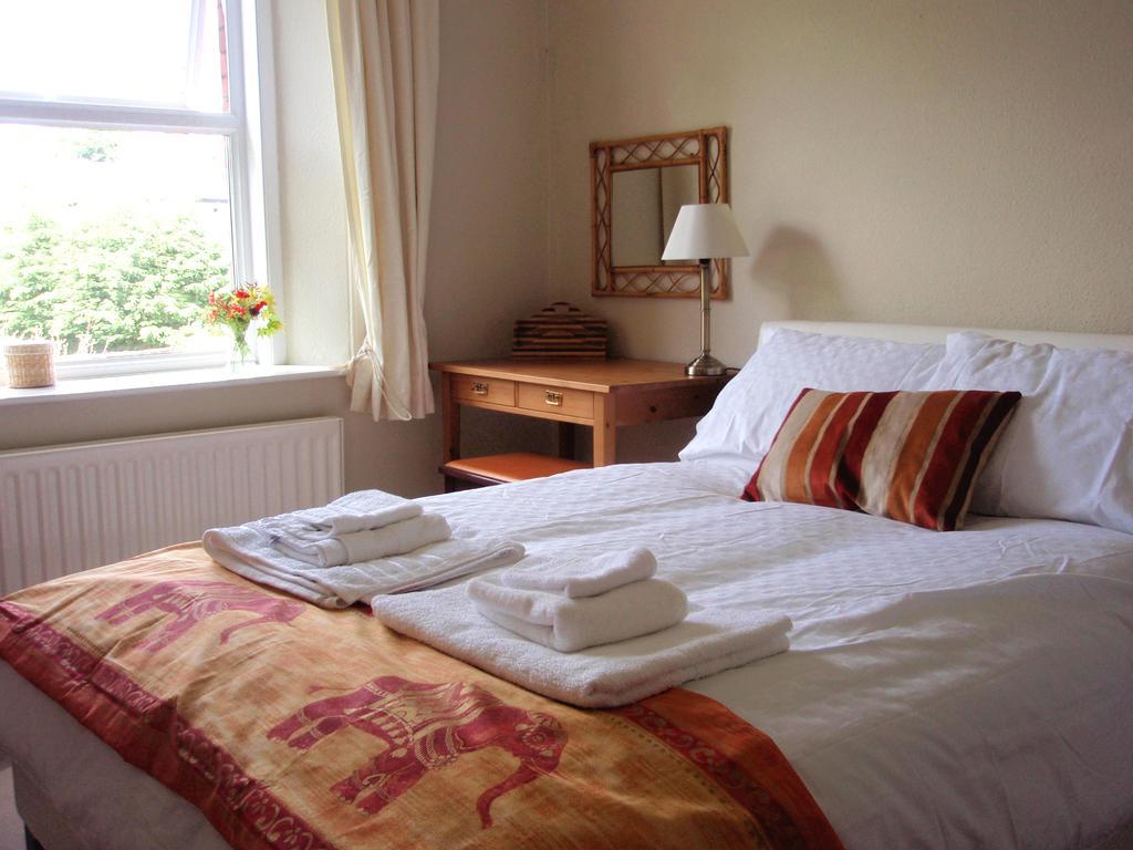 Weston House Bed & Breakfast Bampton  Phòng bức ảnh