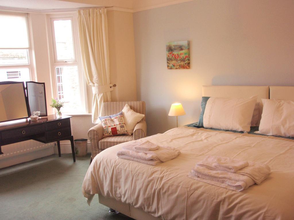 Weston House Bed & Breakfast Bampton  Phòng bức ảnh