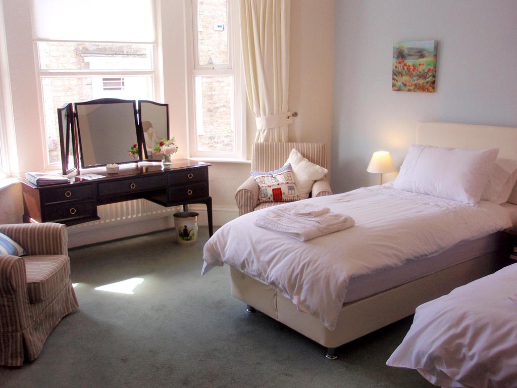 Weston House Bed & Breakfast Bampton  Phòng bức ảnh