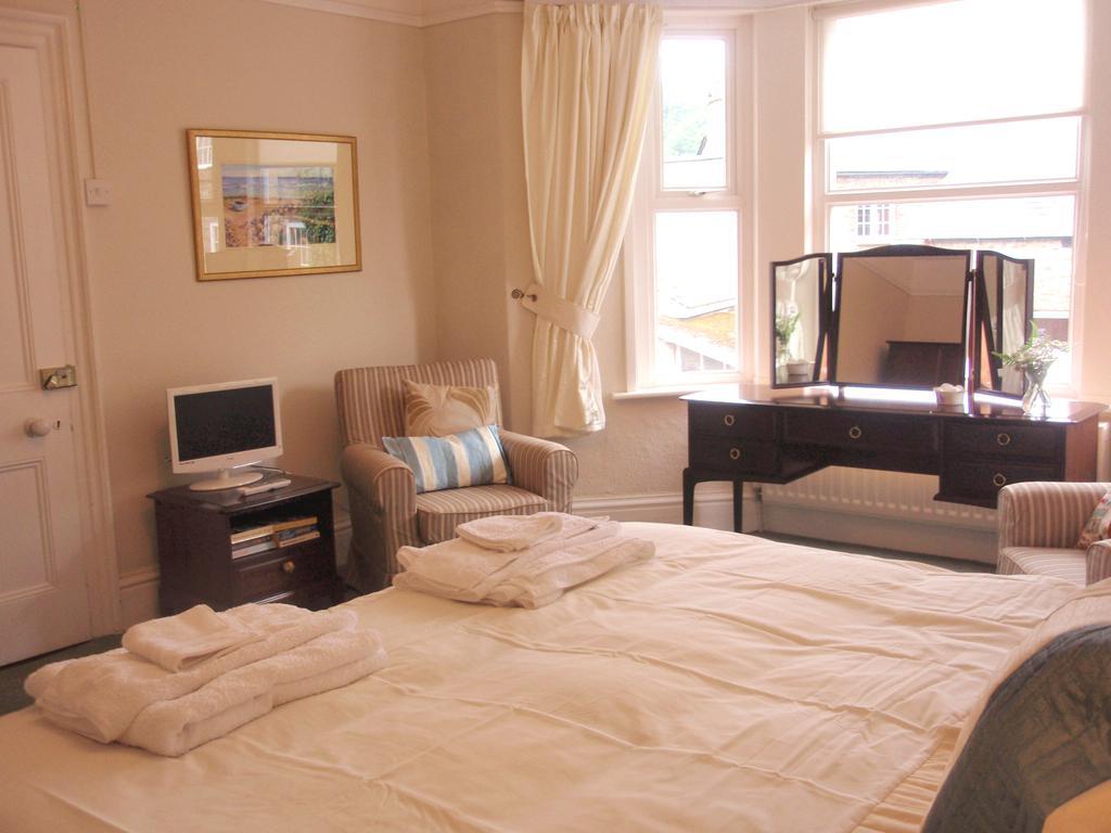 Weston House Bed & Breakfast Bampton  Phòng bức ảnh