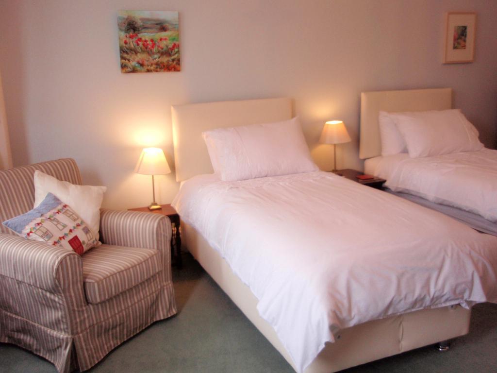 Weston House Bed & Breakfast Bampton  Phòng bức ảnh