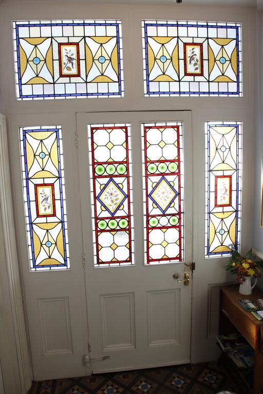 Weston House Bed & Breakfast Bampton  Ngoại thất bức ảnh