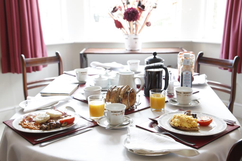 Weston House Bed & Breakfast Bampton  Ngoại thất bức ảnh